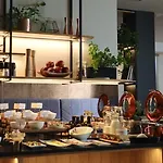 Hotel Faros Airport