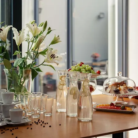 Hotell Faros Airport 3*