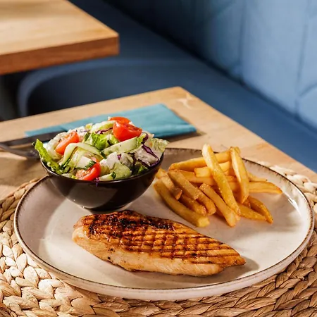 Faros Airport Hotel 3*