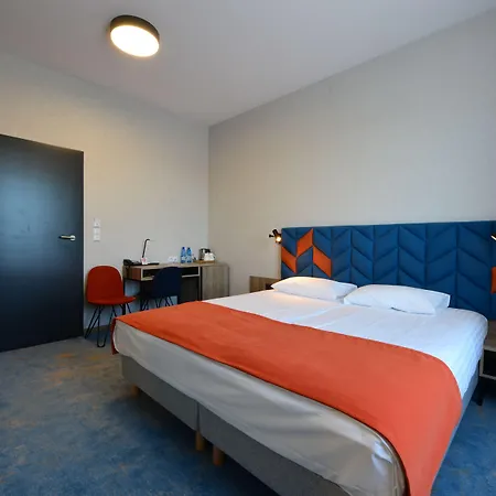 Faros Airport Hotell 3*