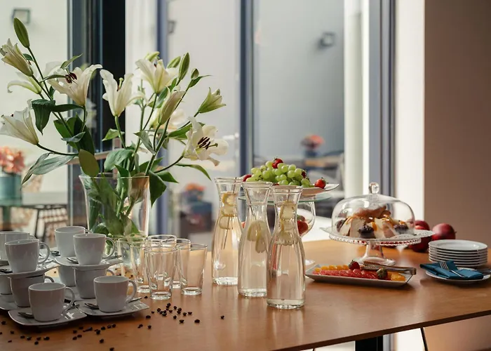 Hotel Faros Airport 3*