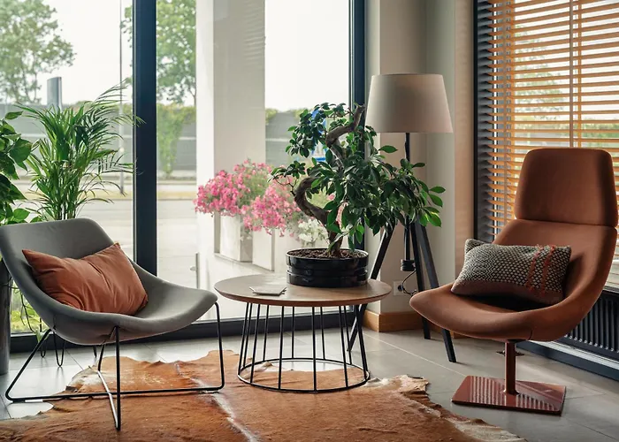 Faros Airport Hotel 3*