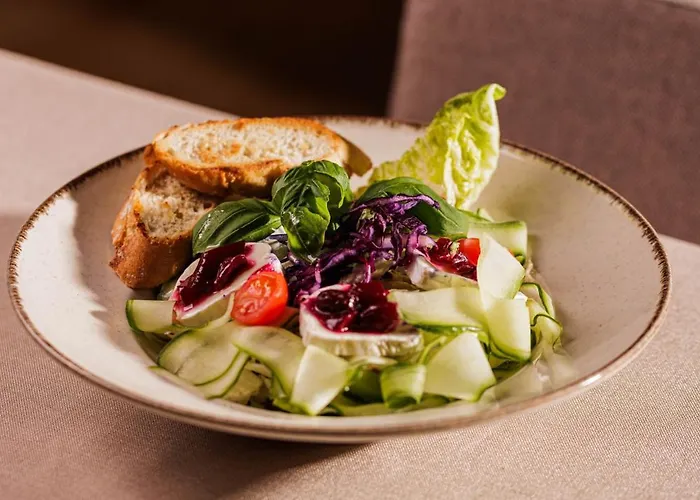 Hotel Faros Airport 3*