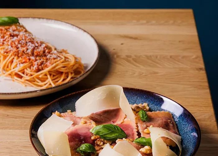 מלון Faros Airport