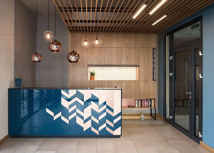 Faros Airport فندق