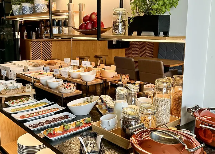 فندق Faros Airport