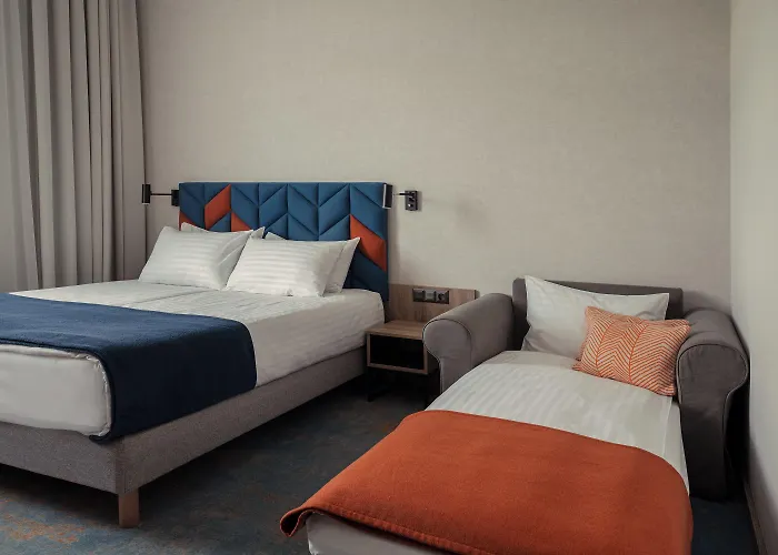 فندق Faros Airport 3*