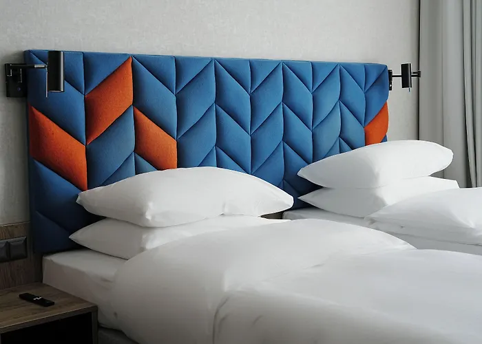 Hotel Faros Airport 3*