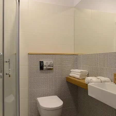 Hotel Faros Airport