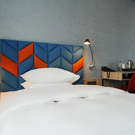 Faros Airport Hotel 3*