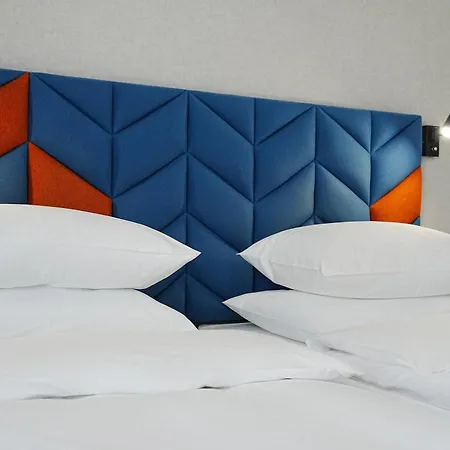 Hotel Faros Airport